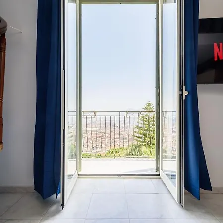Panoramic Apartament Neapol